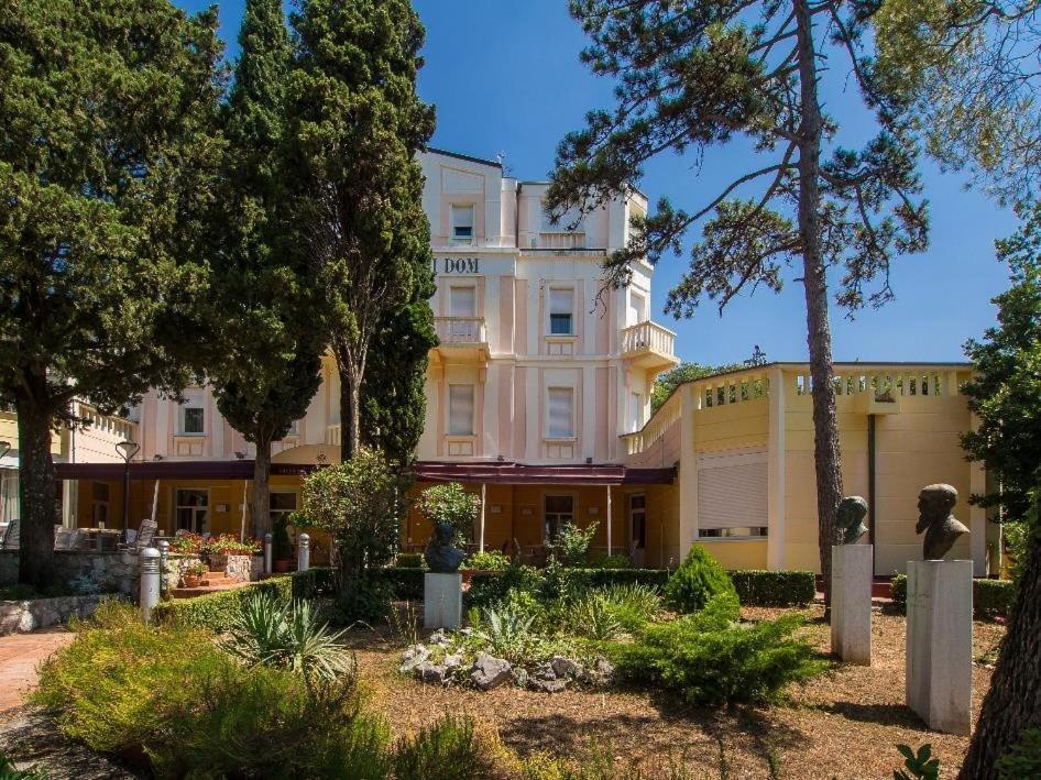 קריקווניצה Hotel Vila Ruzica- Glavna Zgrada I Depandanse מראה חיצוני תמונה