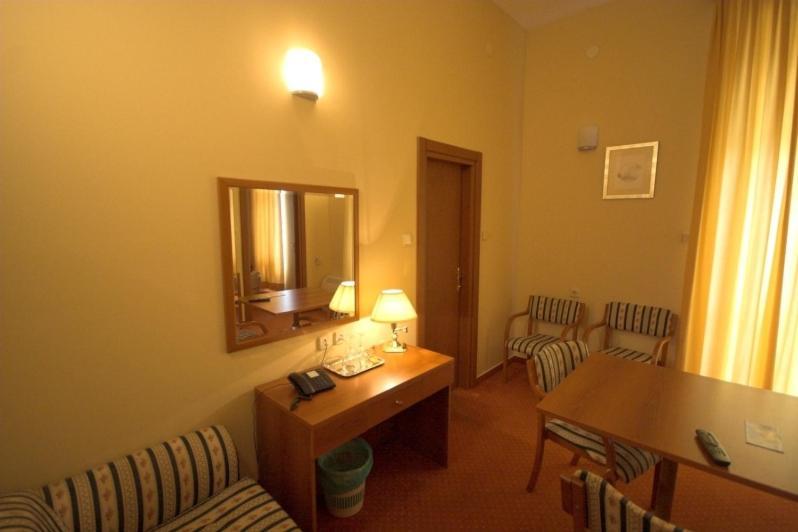 קריקווניצה Hotel Vila Ruzica- Glavna Zgrada I Depandanse מראה חיצוני תמונה