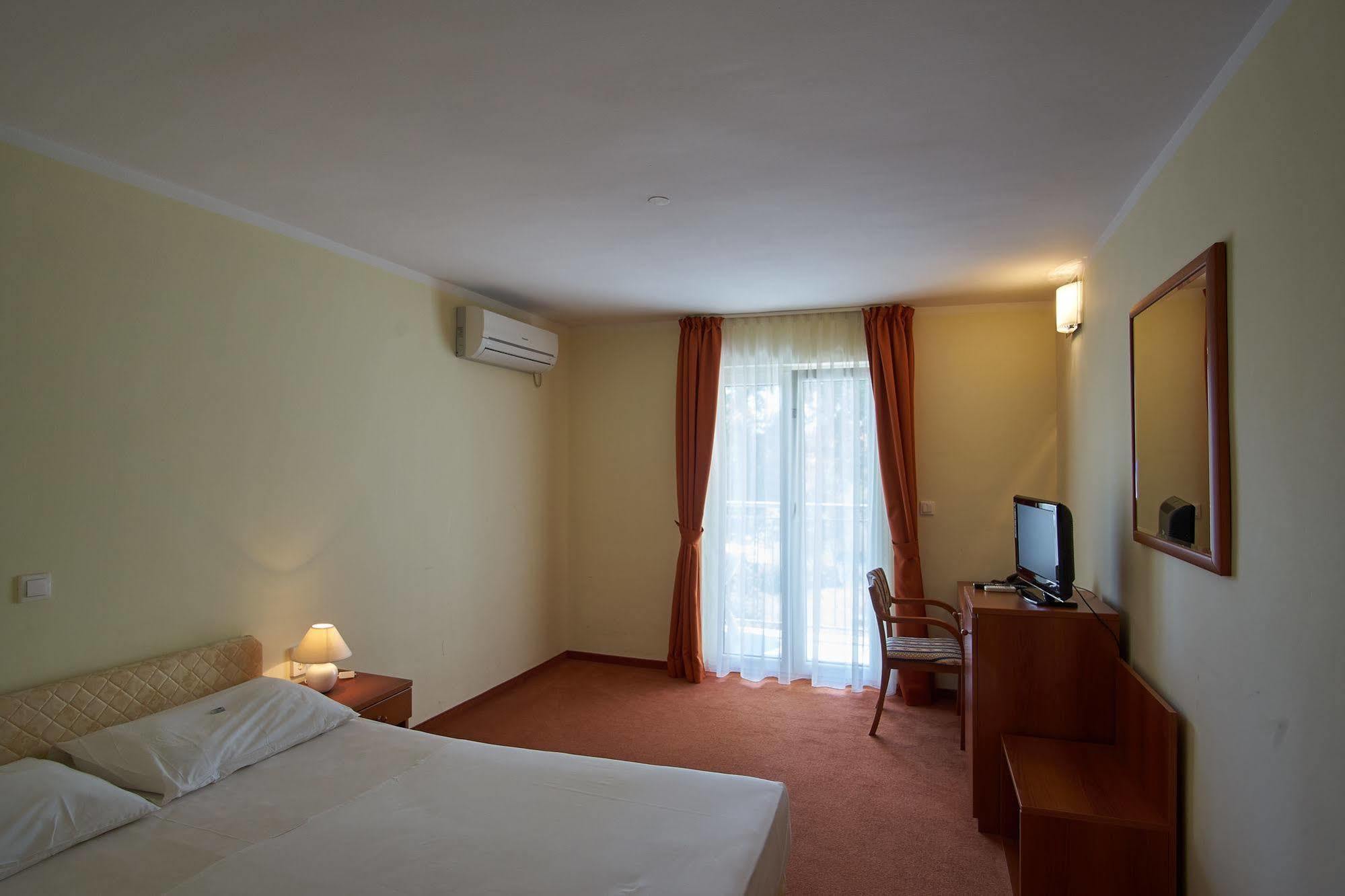 קריקווניצה Hotel Vila Ruzica- Glavna Zgrada I Depandanse מראה חיצוני תמונה