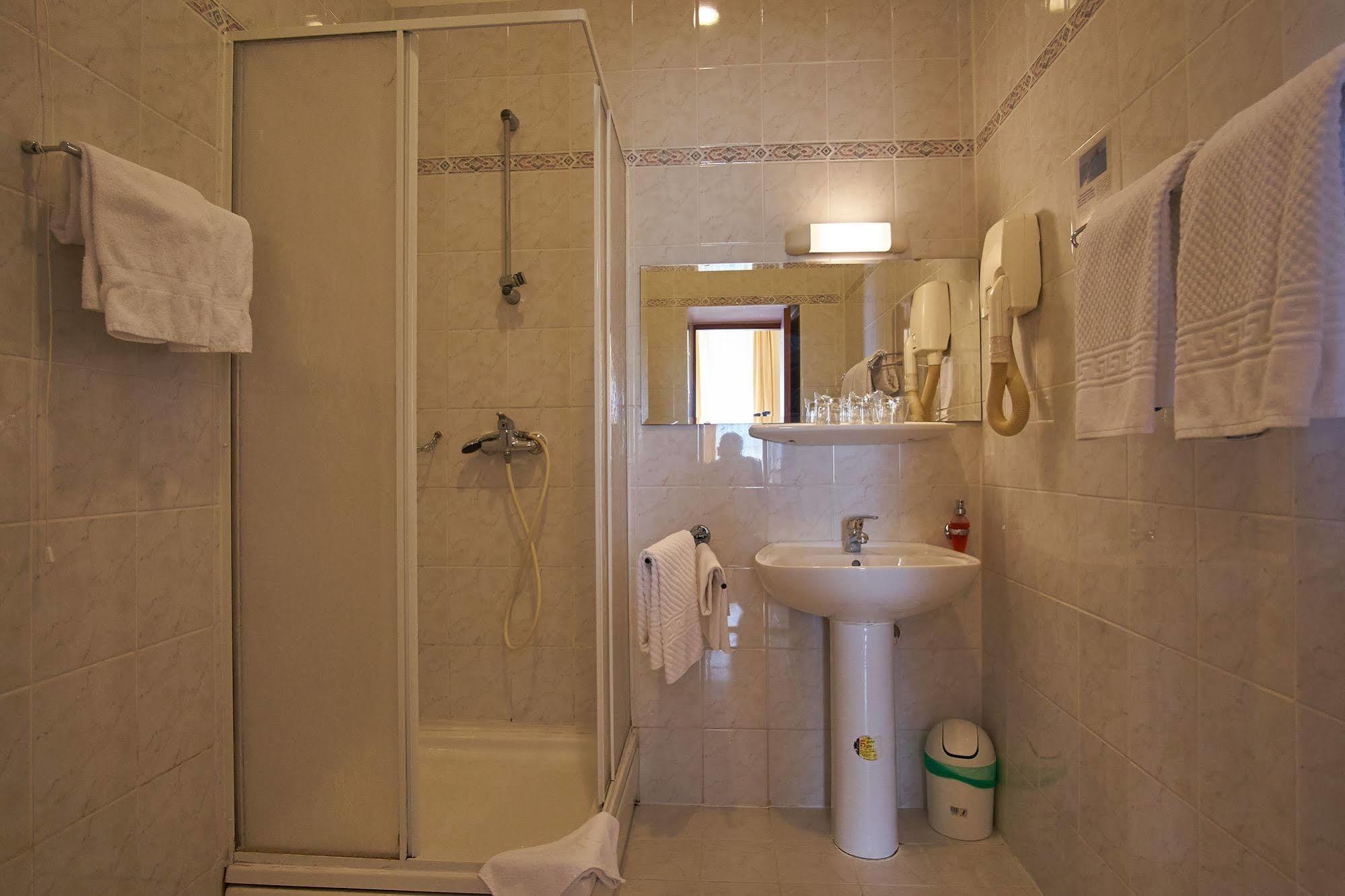 קריקווניצה Hotel Vila Ruzica- Glavna Zgrada I Depandanse מראה חיצוני תמונה